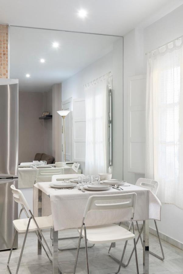 Apartamento Con Terraza En Sevilla Centro By Rent Me Exterior foto